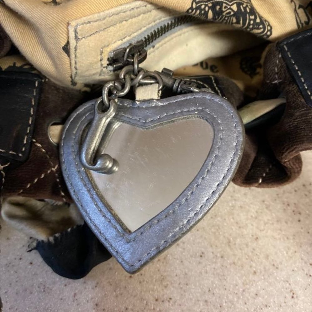 SOLD on Ebay Vintage Day Dreamer Y2K Diamond Quilted Velvet W/ Leather Trims - Picture 8 of 9